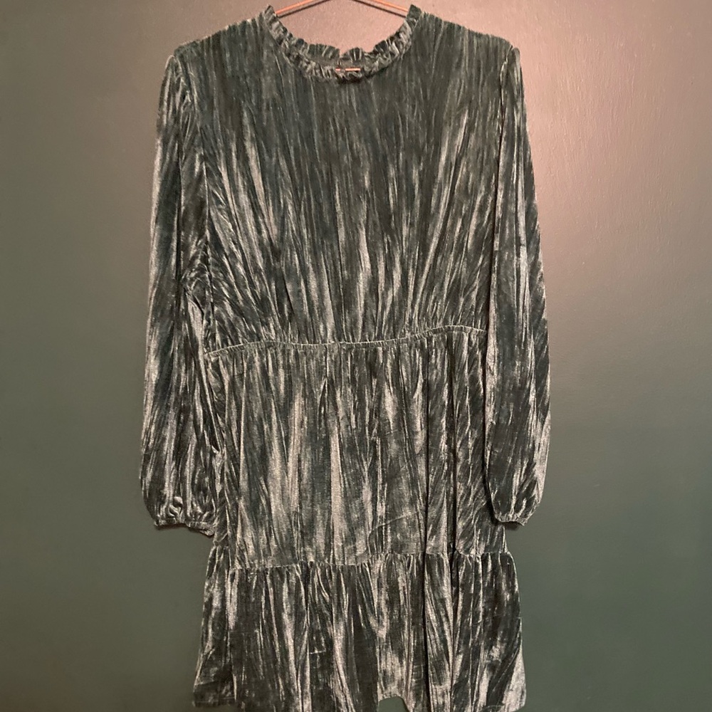 Elegant Velvet Green Dress